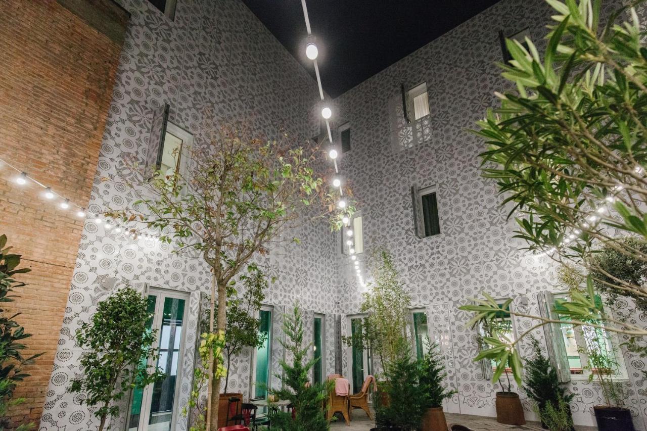 G.Vino Boutique Hotel Тбілісі Екстер'єр фото